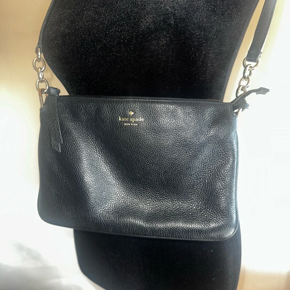 UEC Kate Spade New York JACKSON TRIPLE GUSSET         LEATHER CROSSBODY
